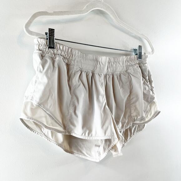 Lululemon Hotty Hot Short II 2.5" White Barely Beige 8 - Picture 3 of 8
